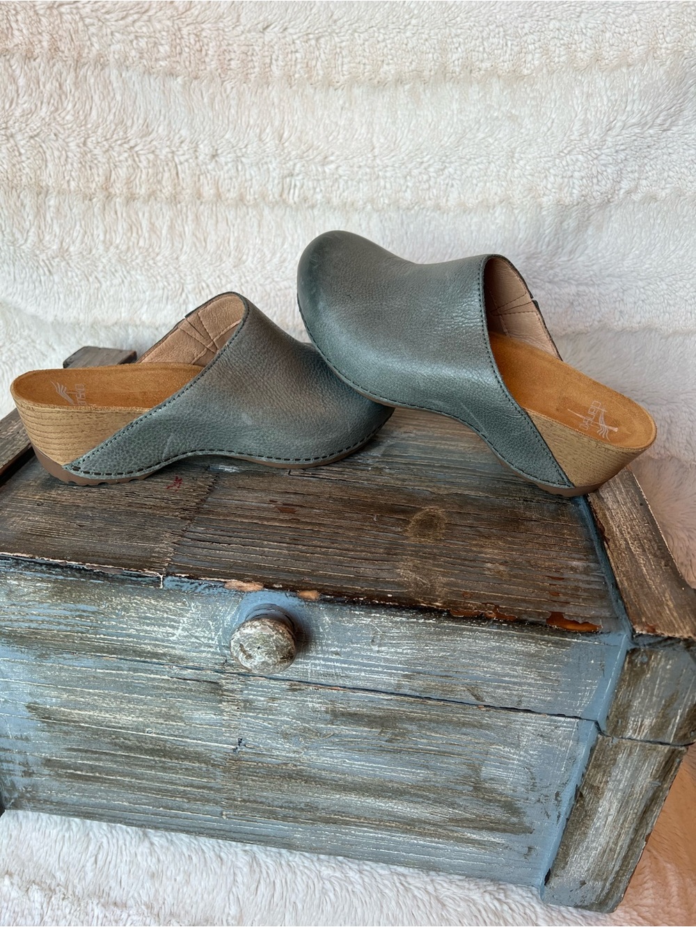 Dansko Talulah Grey Leather Slip-On mule/clog